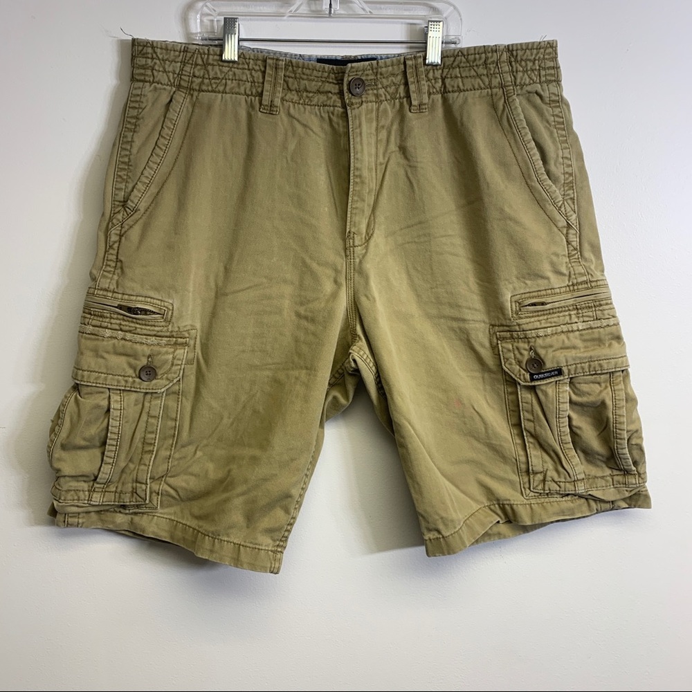 Quicksilver Men’s Cargo Shorts size 36